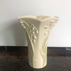 Lenox Floral Blossom Collection 7 inch Lily of the Valley Vase